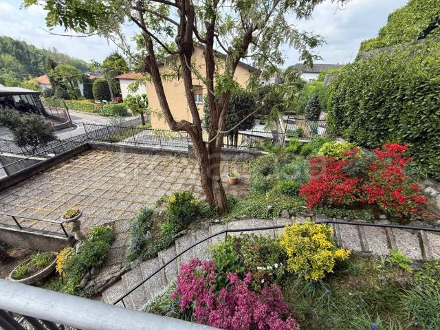 Villa Indipendente in vendita a Inverigo, Lombardia