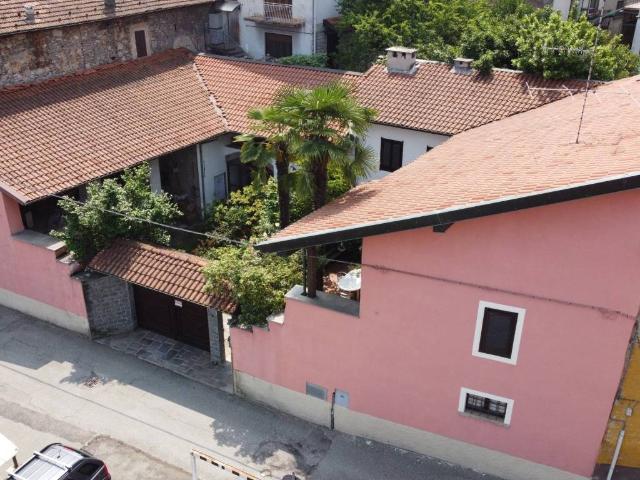 Villa Indipendente in vendita a Invorio Superiore, Piemonte