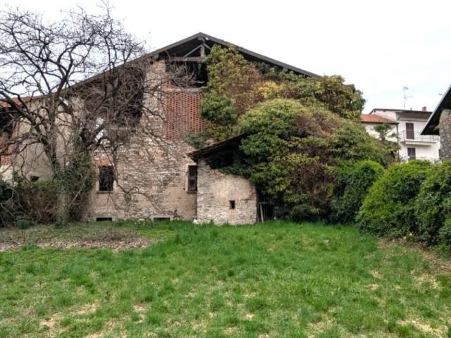 Villa Indipendente in vendita a Invorio Superiore, Piemonte