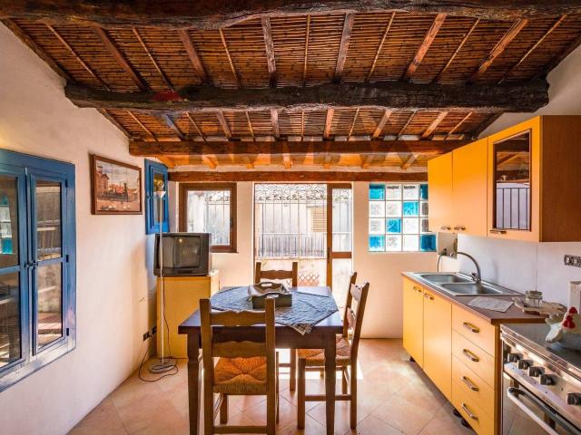 Villa Indipendente in vendita a Isnello, Sicilia