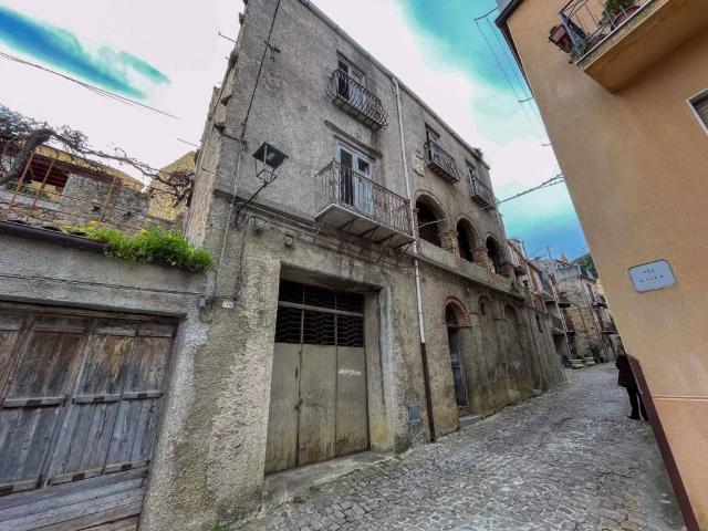 Villa Indipendente in vendita a Isnello, Sicilia