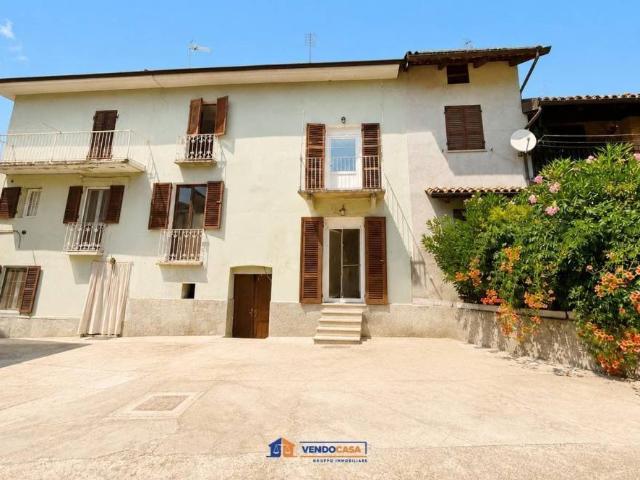 Villa Indipendente in vendita a Piemonte, Asti