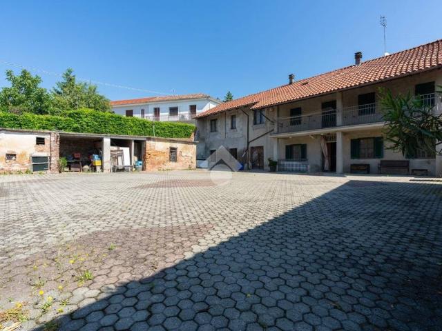Villa Indipendente in vendita a Piemonte, Asti