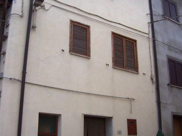 Villa Indipendente in vendita a Isola Del Gran Sasso, Abruzzo