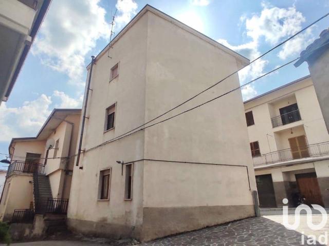 Villa Indipendente in vendita a Isola Del Gran Sasso, Abruzzo
