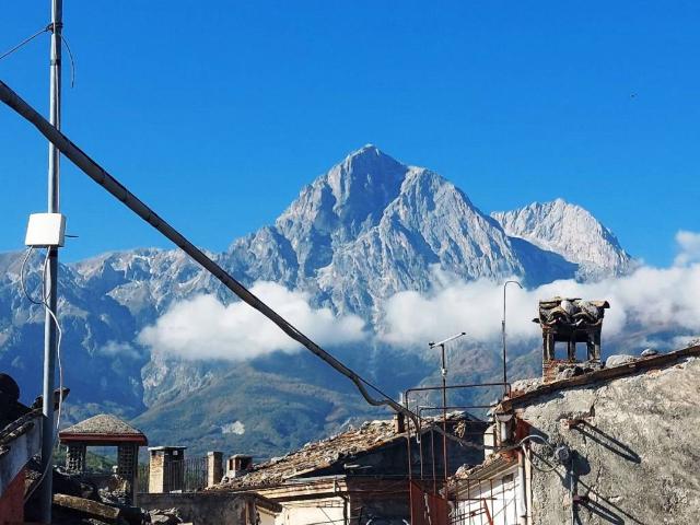 Villa Indipendente in vendita a Isola Del Gran Sasso, Abruzzo