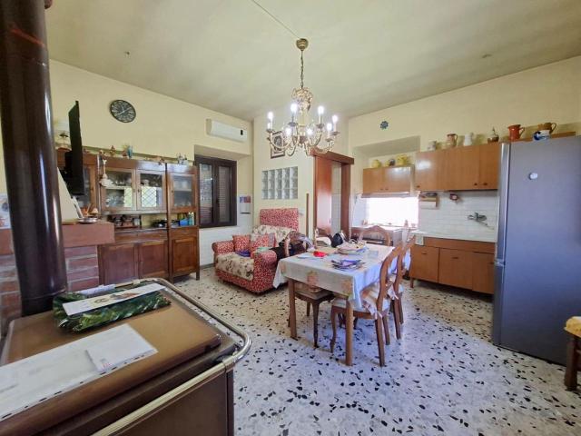 Villa Indipendente in vendita a Isola Del Liri E Superiore, Lazio
