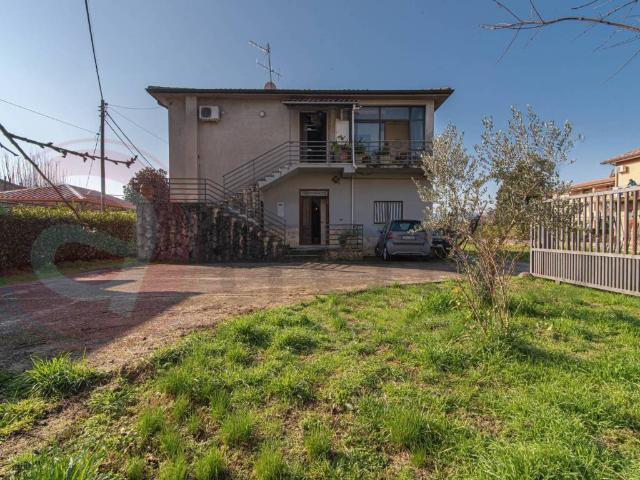 Villa Indipendente in vendita a Isola Del Liri E Superiore, Lazio