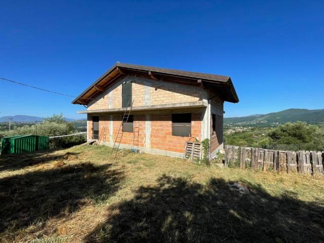 Villa Indipendente in vendita a Isola Del Liri E Superiore, Lazio