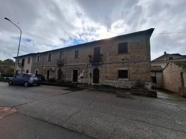 Villa Indipendente in vendita a Isola Del Liri E Superiore, Lazio