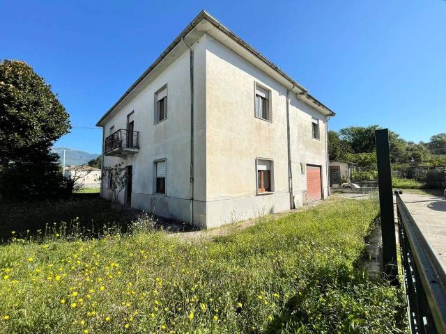Villa Indipendente in vendita a Isola Del Liri E Superiore, Lazio
