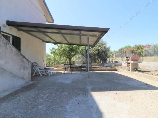 Villa Indipendente in vendita a Marinella, Calabria