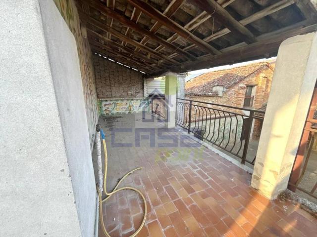 Villa Indipendente in vendita a Isola Dovarese, Lombardia