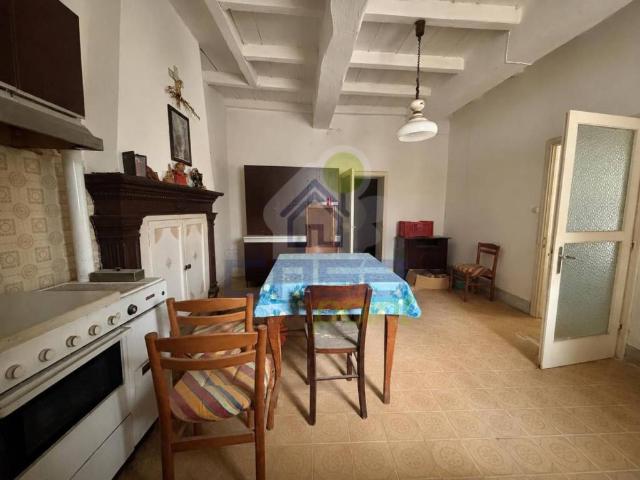 Villa Indipendente in vendita a Isola Dovarese, Lombardia
