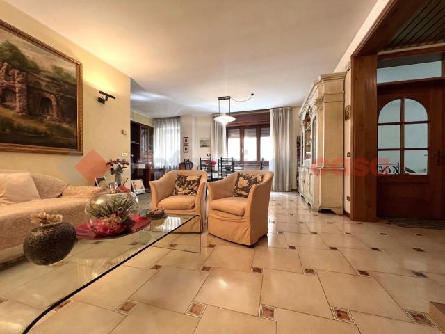 Villa Indipendente in vendita a Isola Rizza, Veneto