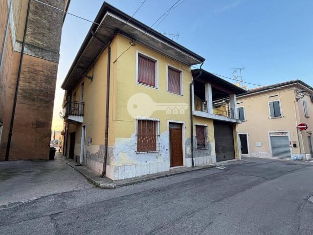 Villa Indipendente in vendita a Isorella, Lombardia