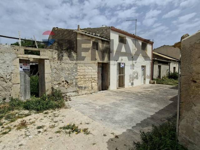 Villa Indipendente in vendita a Marina di Marza, Ispica
