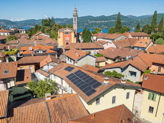 Villa Indipendente in vendita a Ispra, Lombardia