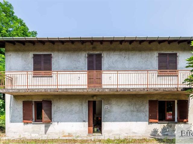 Villa Indipendente in vendita a Case Nuove, Ispra