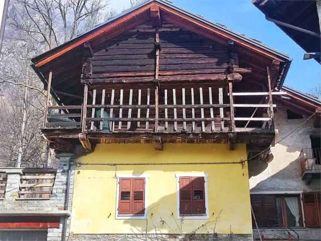 Villa Indipendente in vendita a Issime, Aosta