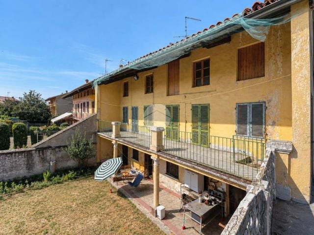 Villa Indipendente in vendita a Torre Balfredo, Ivrea
