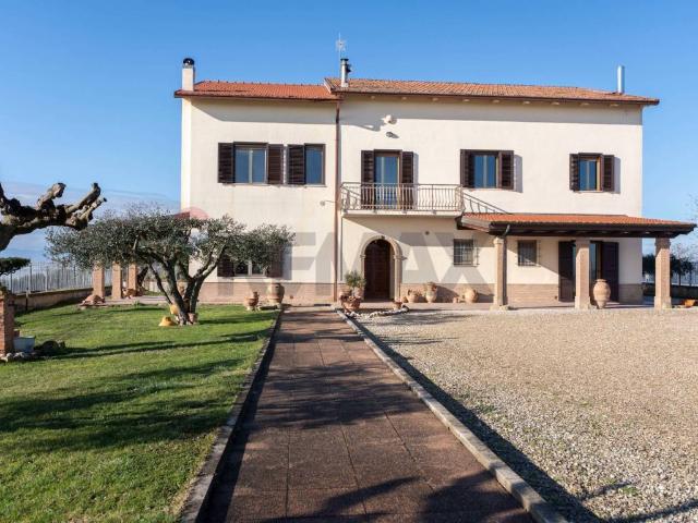 Villa Indipendente in vendita a Marche, Ancona