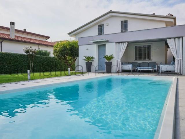 Villa Indipendente in vendita a Jesolo, Veneto