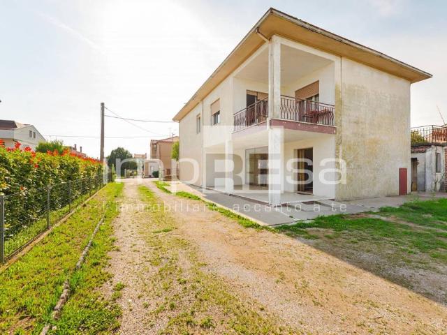 Villa Indipendente in vendita a Villaggio Ciano, Jesolo