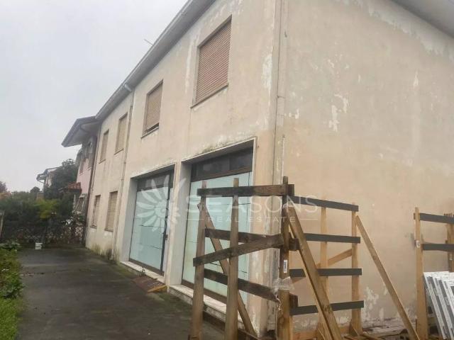 Villa Indipendente in vendita a Villaggio Ciano, Jesolo