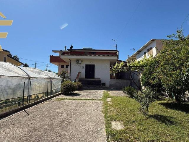 Villa Indipendente in vendita a Calabria, Vibo Valentia
