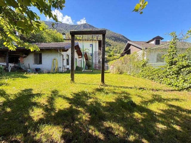 Villa Indipendente in vendita a Jovencan, Aosta