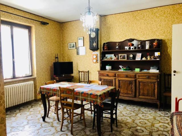 Villa Indipendente in vendita a Unione Montana di Comuni delle Valli di Lanzo, Ceronda e Casternone, Piemonte