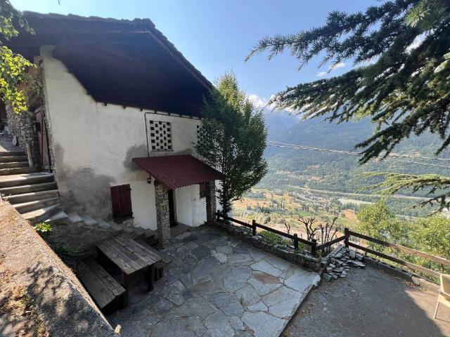 Villa Indipendente in vendita a La Salle, Aosta