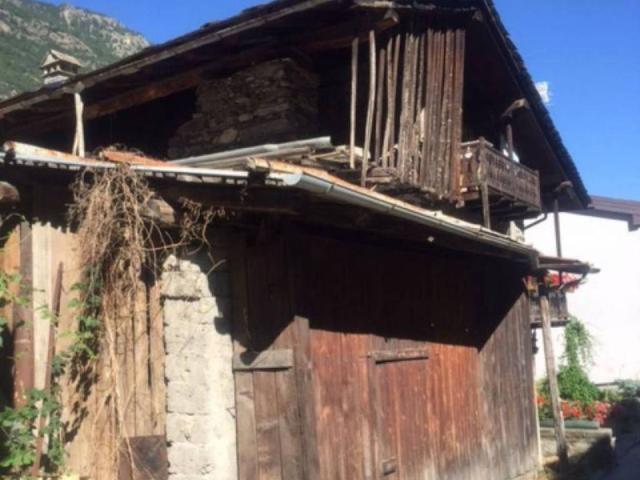 Villa Indipendente in vendita a La Salle, Aosta