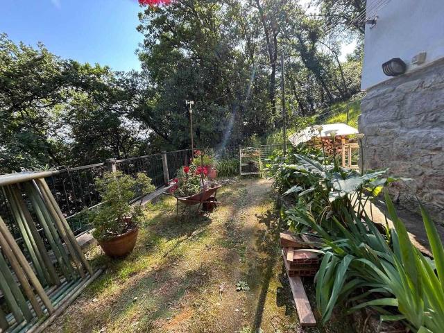 Villa Indipendente in vendita a Fabiano Alto, La Spezia