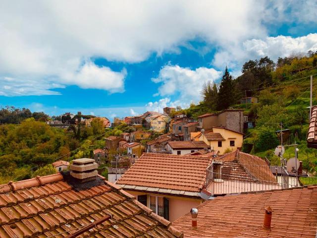 Villa Indipendente in vendita a La Spezia, Liguria