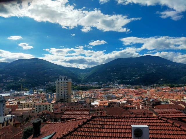 Villa Indipendente in vendita a Vicci, La Spezia