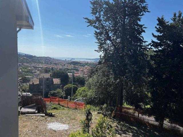 Villa Indipendente in vendita a Guercedo, La Spezia