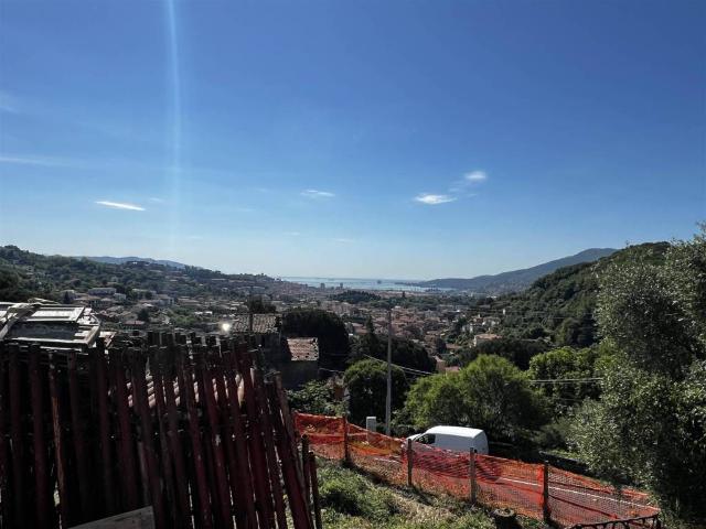Villa Indipendente in vendita a Guercedo, La Spezia