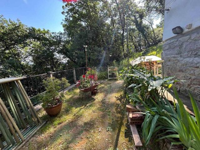 Villa Indipendente in vendita a Fabiano Alto, La Spezia