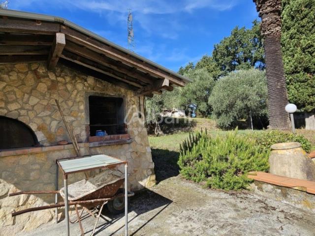 Villa Indipendente in vendita a Felettino, La Spezia