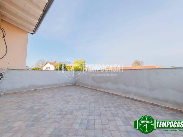 Villa Indipendente in vendita a Lacchiarella, Lombardia
