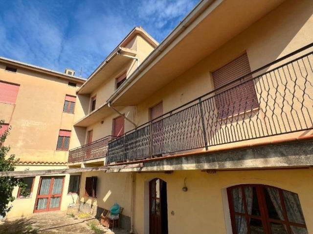 Villa Indipendente in vendita a Laconi, Sardigna/Sardegna