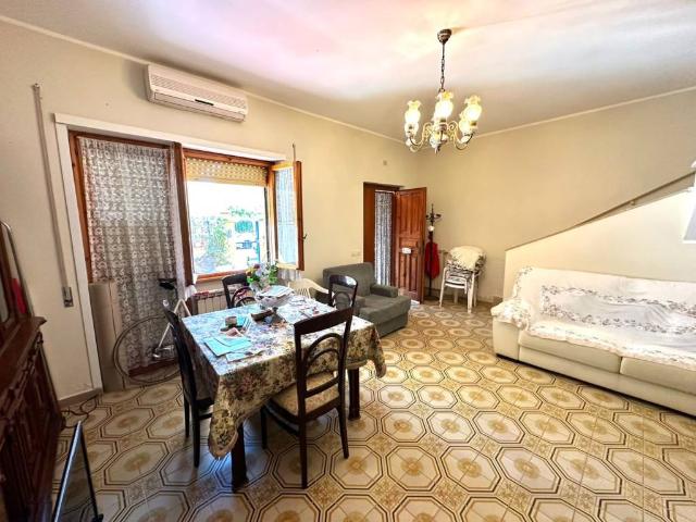 Villa Indipendente in vendita a Torre Flavia, Ladispoli