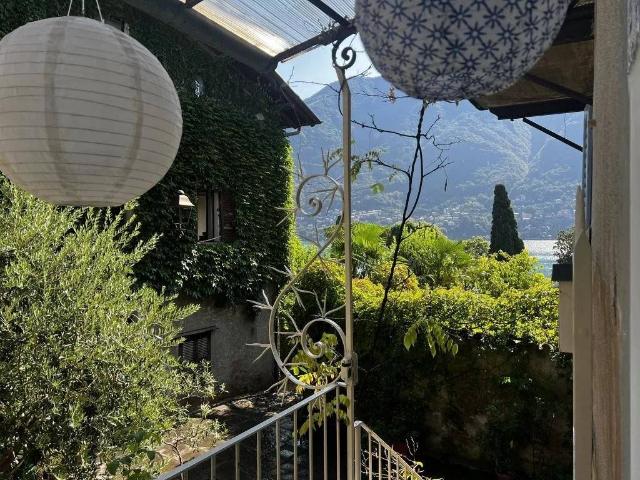 Villa Indipendente in vendita a Ponte, Carate Urio