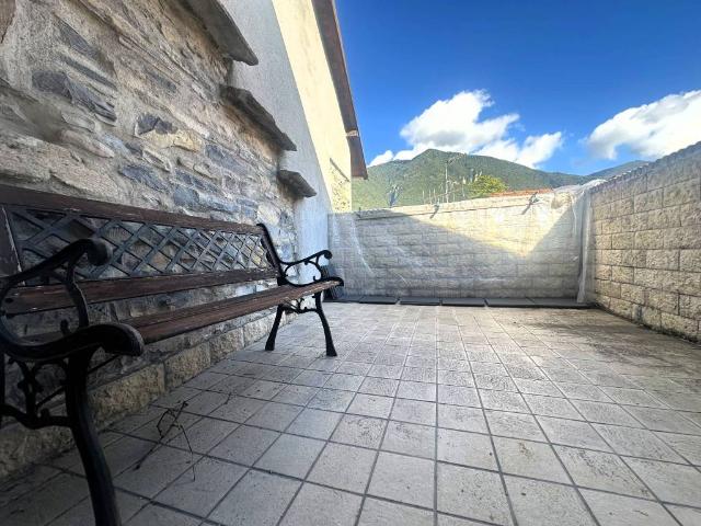 Villa Indipendente in vendita a Carate, Carate Urio