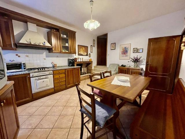 Villa Indipendente in vendita a Lajatico, Toscana