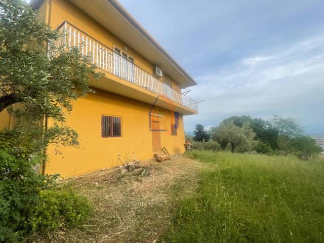 Villa Indipendente in vendita a Calabria, Catanzaro