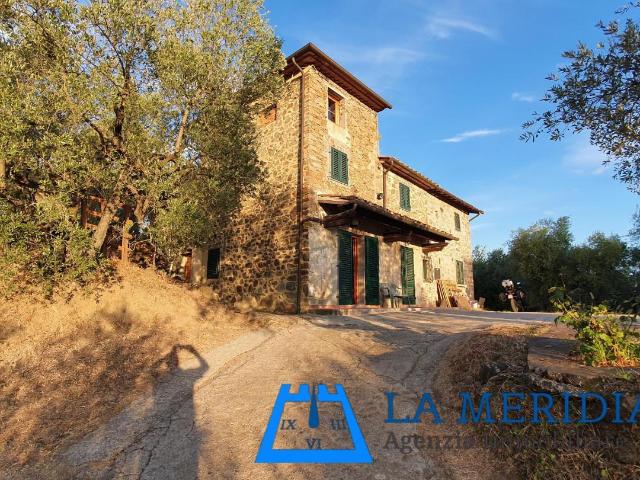 Villa Indipendente in vendita a Porciano, Lamporecchio