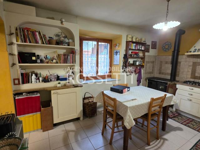 Villa Indipendente in vendita a Lamporecchio, Toscana